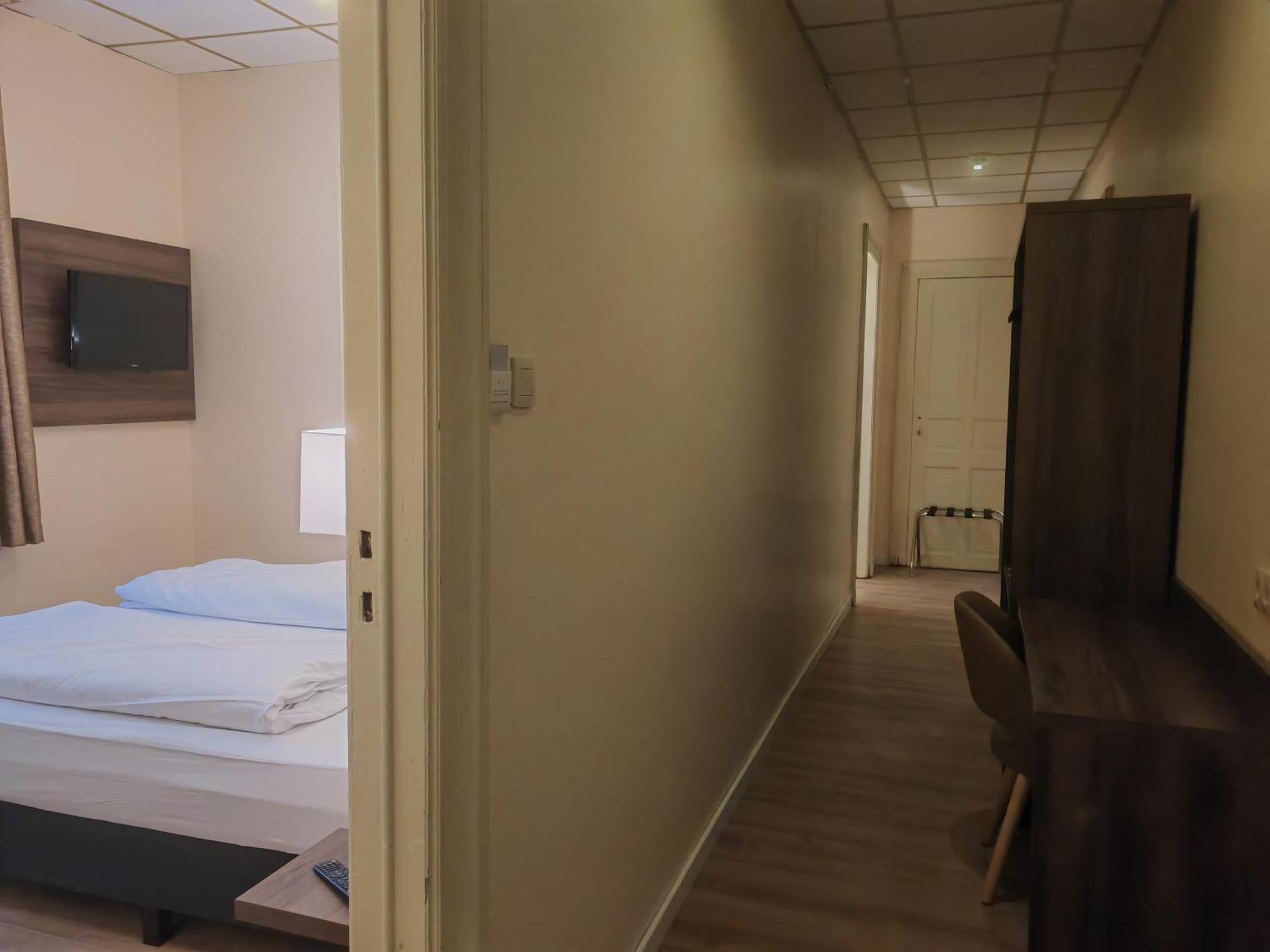 Ii Hotel 2*