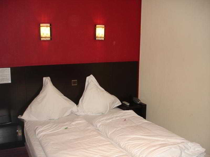 Hotel Ii
