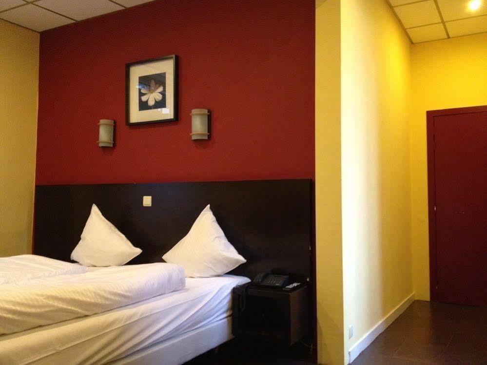 Hotel Ii