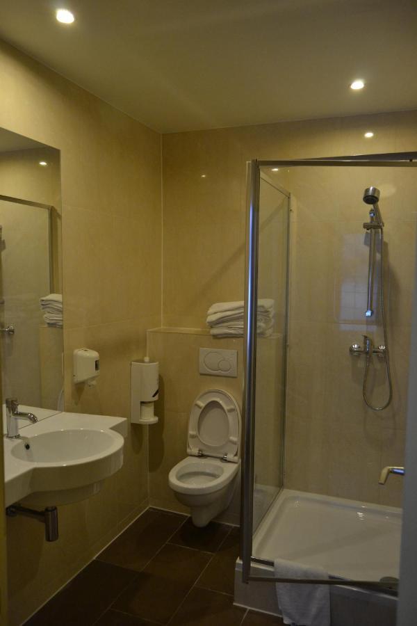 Hotel Ii 2*